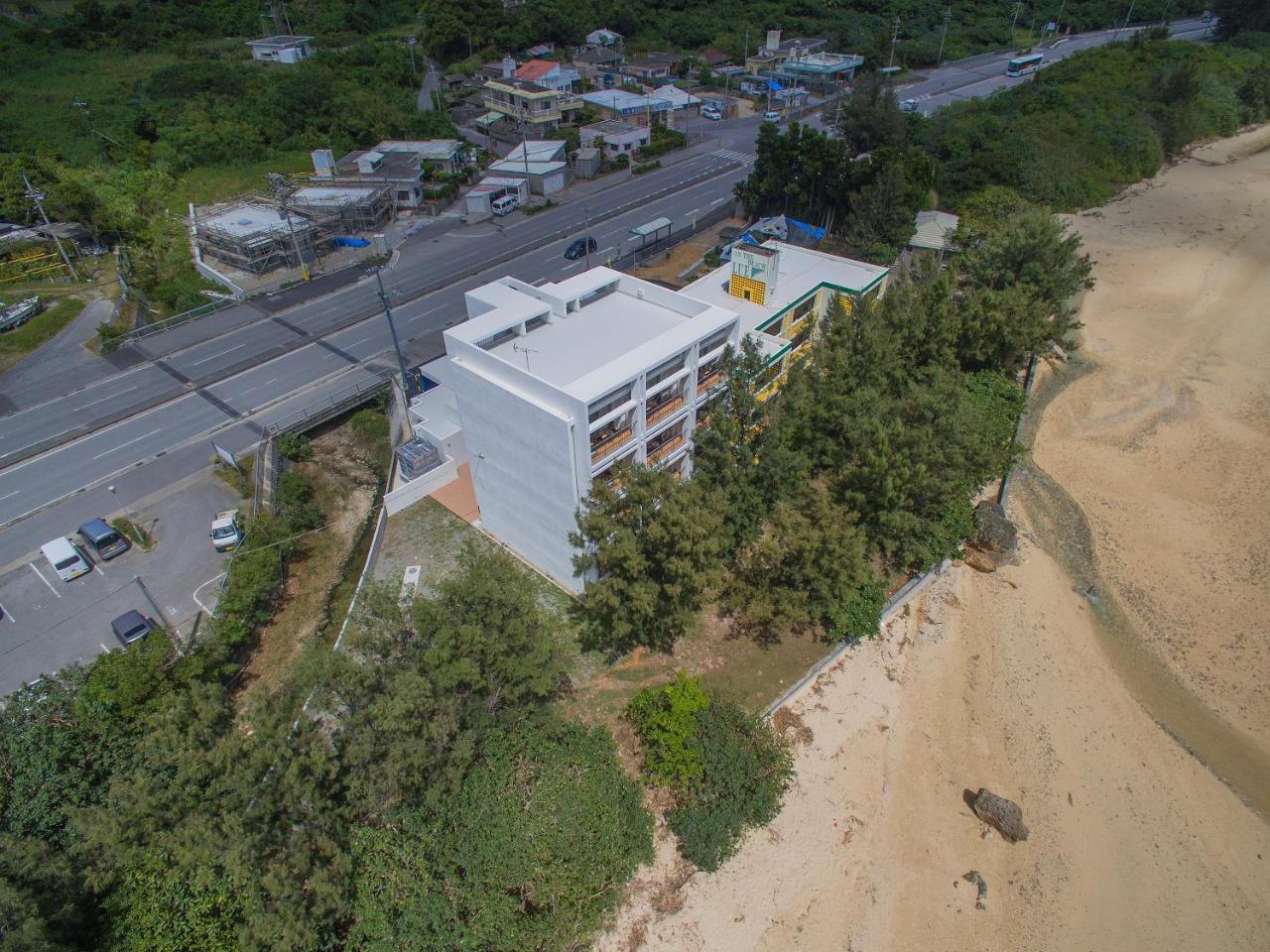 Hotel & Restaurant On The Beach Lue Motobu Eksteriør bilde